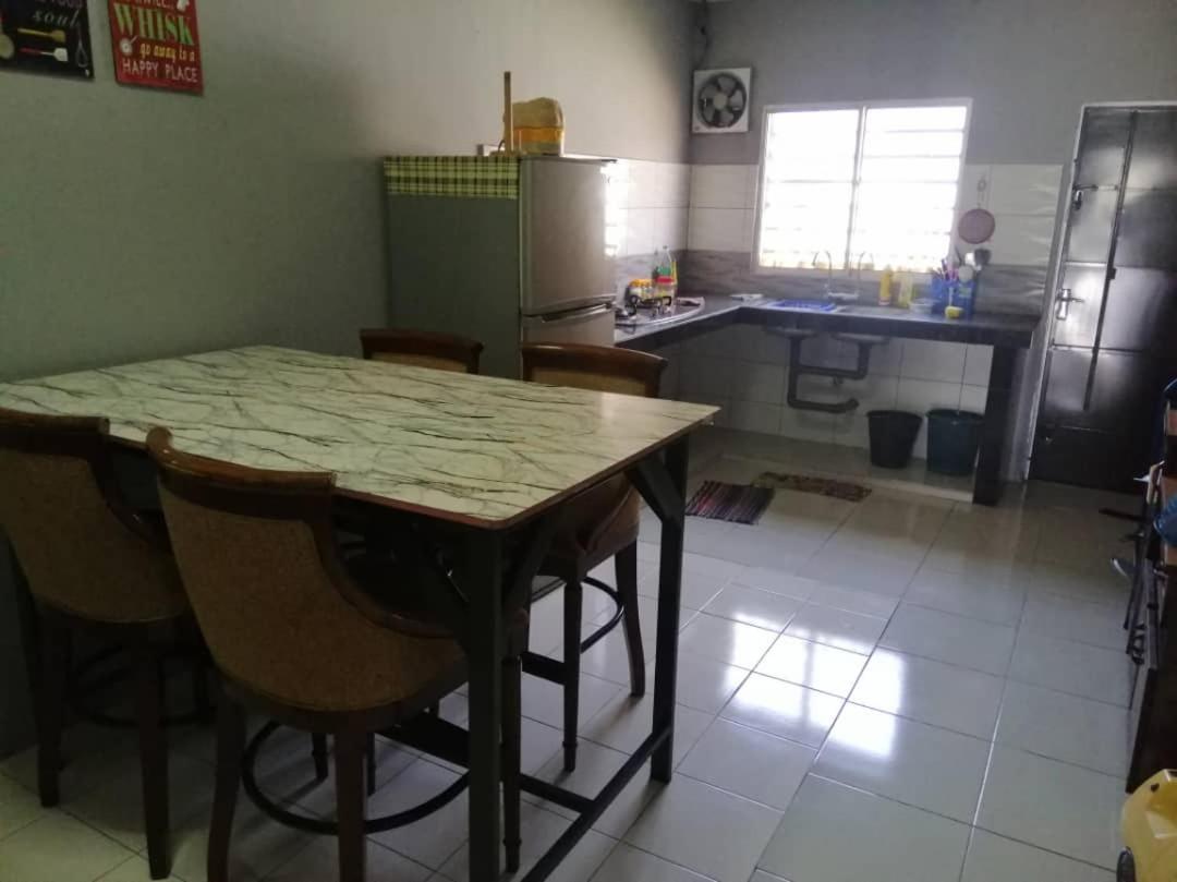 Homestay Perpaduan, Taman Bercham Raya Ulu Kinta Ipoh Perak Kampong Batu Lapan (Perak) Exterior foto